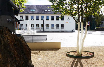 Fertigstellung Viry-Chatillon-Platz in Erftstadt